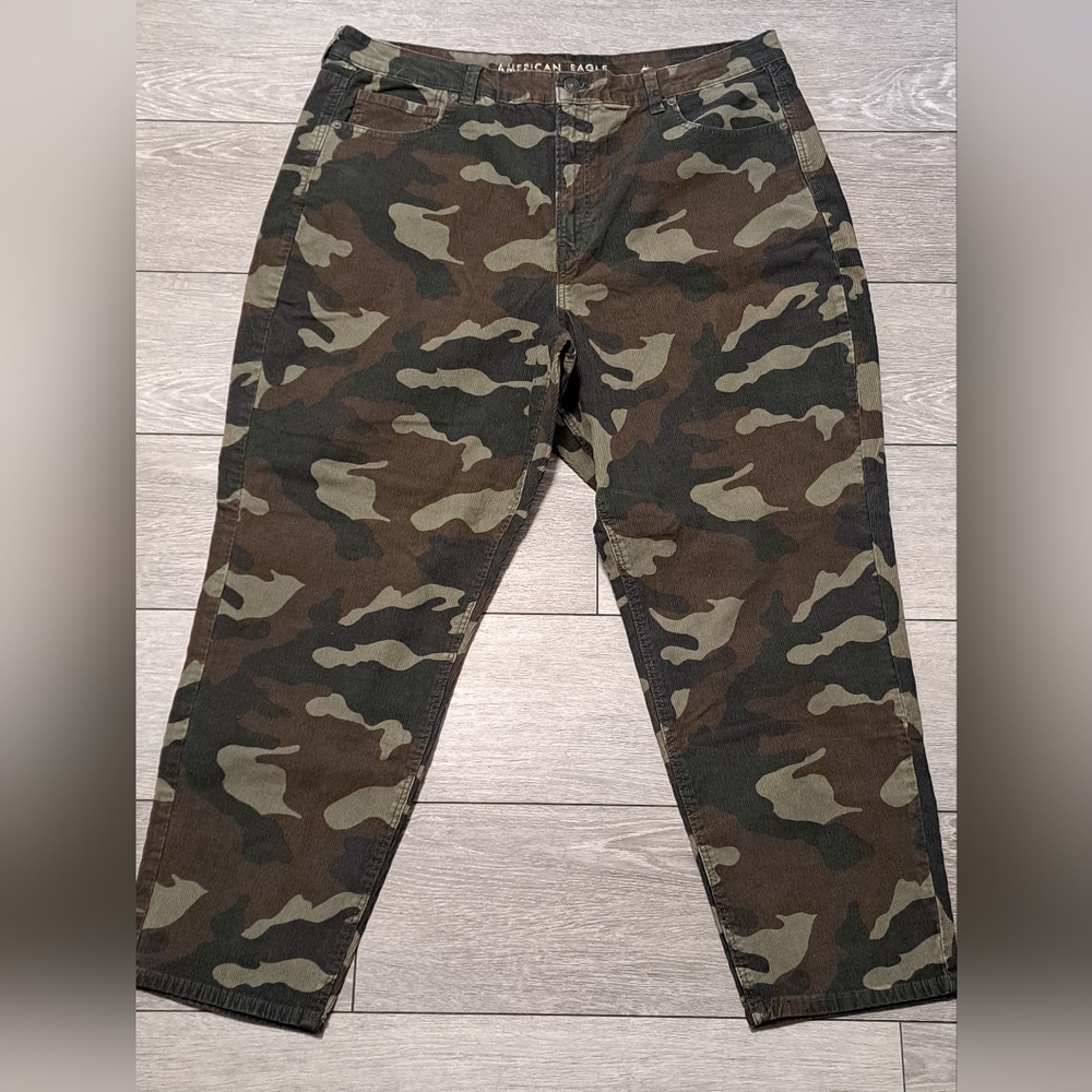 Brand New American Eagle Plus Size Camouflage Corduroy Mom Jeans
